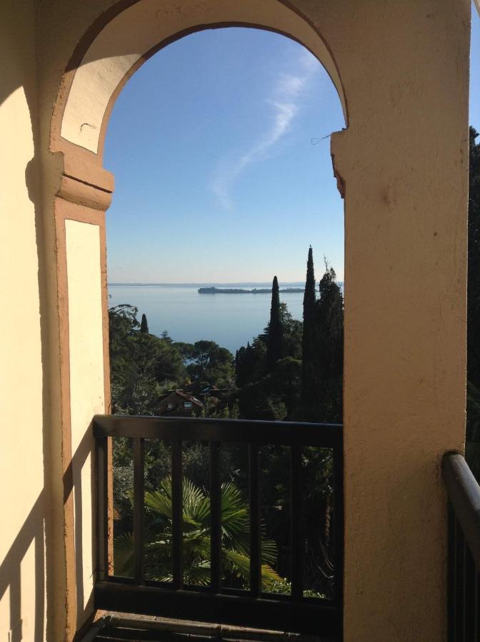 Villa Glicine Gardone Riviera Exterior photo